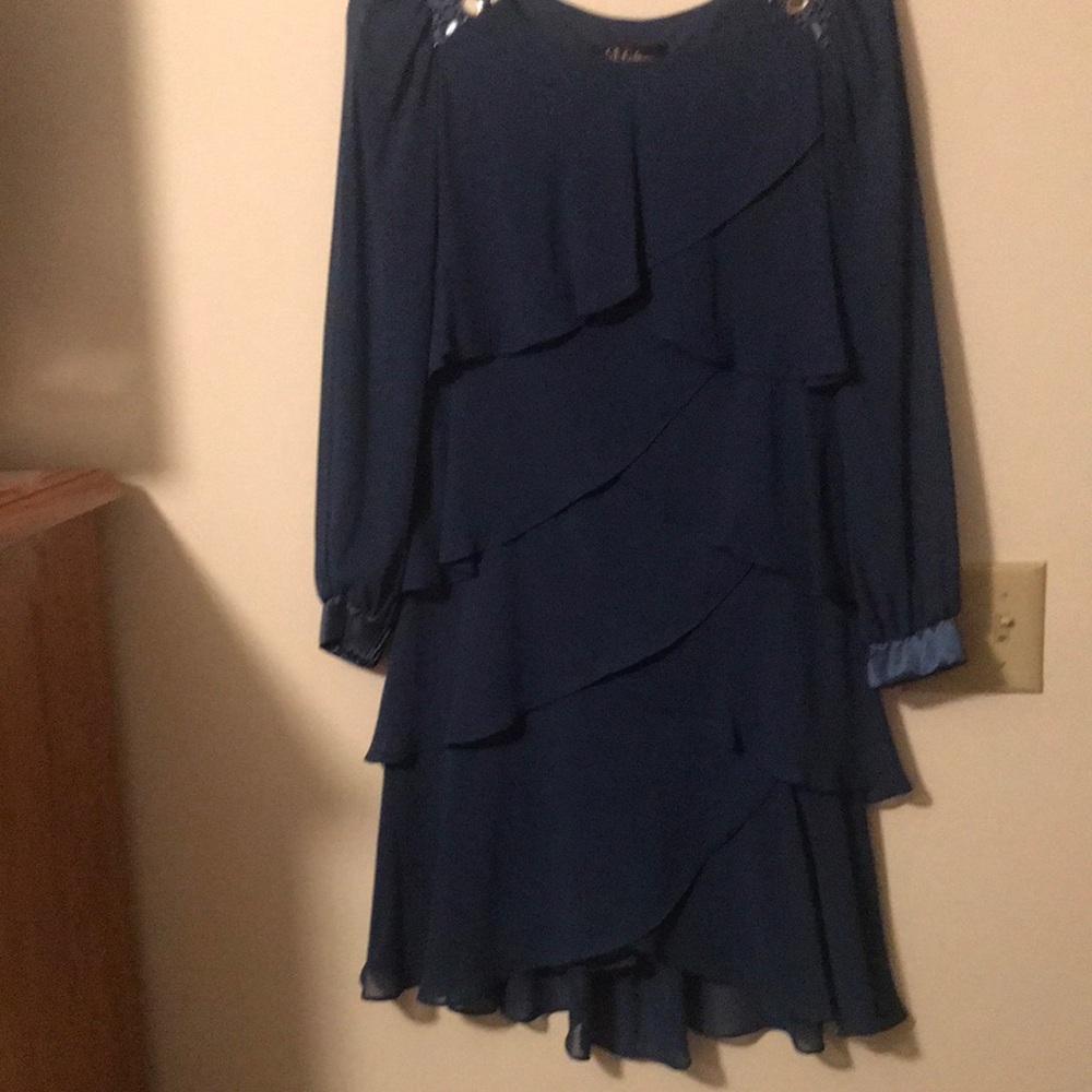 Size 4 petite medium blue dress never worn